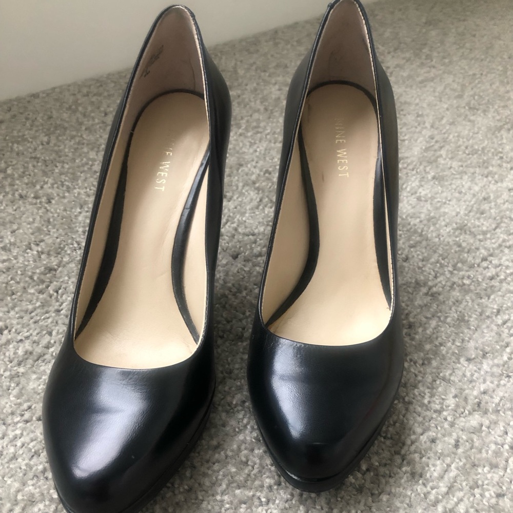 Nine West Rocha Pumps. Size 8